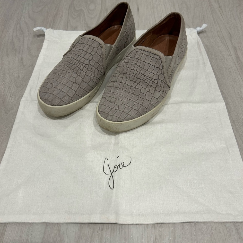 Joie slip on sneakers